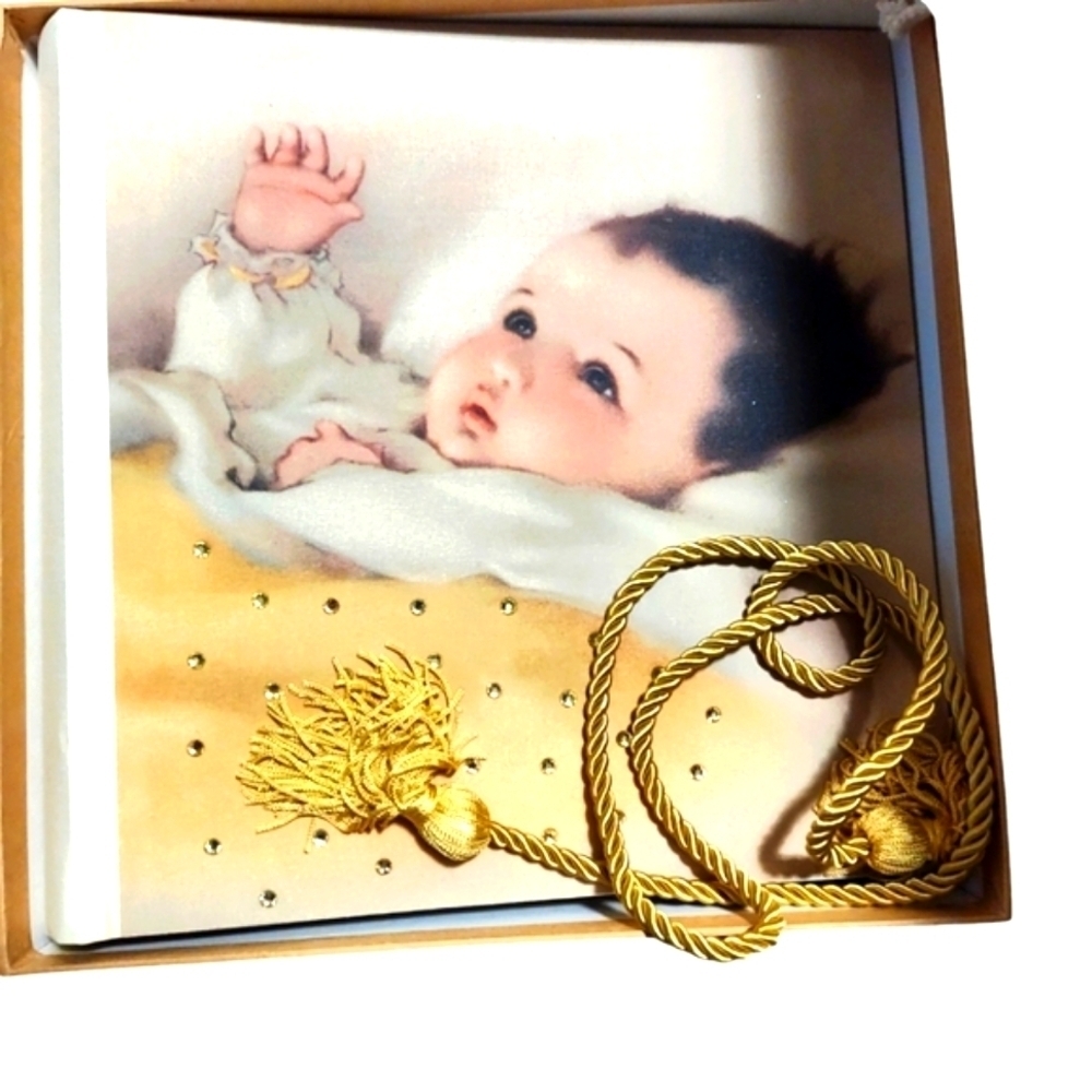 Gorgeous Terra Traditions Baby Book with Tassel NIB (Unisex) - Picture 2 of 5